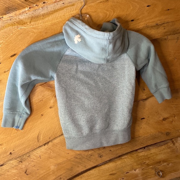 Roots sweatshirt size 3T - Picture 2 of 2